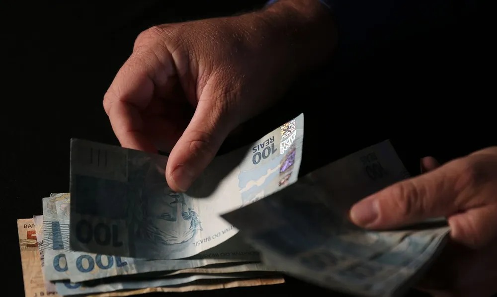 IGP-10 passa a subir em setembro com pressão de combustíveis, diz FGV